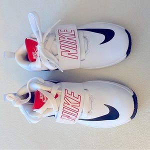 NIKE TEAM HUSSLE size little boys 13
